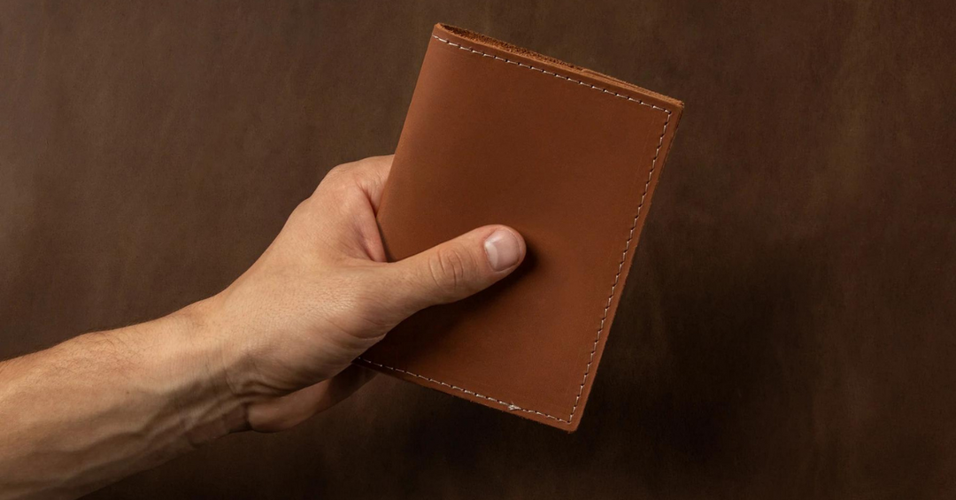 How to choose passport holder?