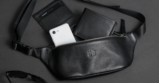 How to choose chest bag for men?