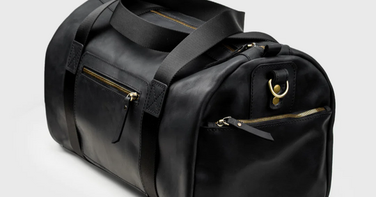 Was soll ich für die Reise wählen: einen Koffer oder eine Reisetasche aus Leder?