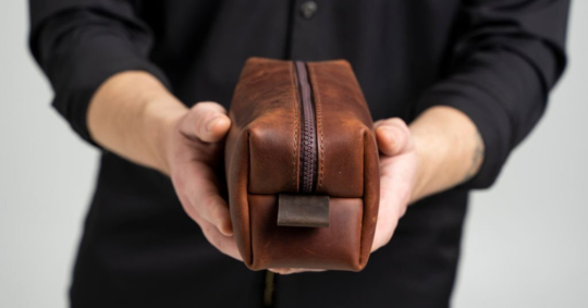 How to care for your leather cosmetic bag?