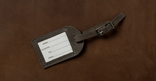 Leather luggage tags
