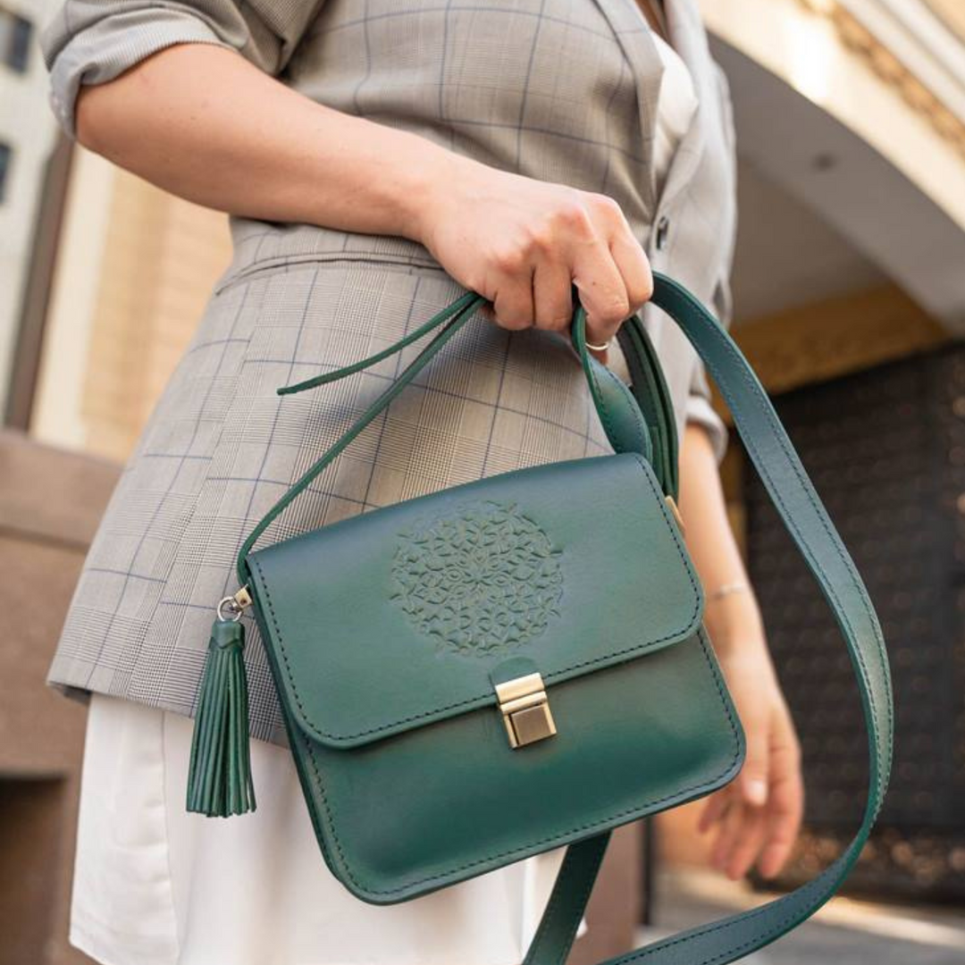 small leather tote bag