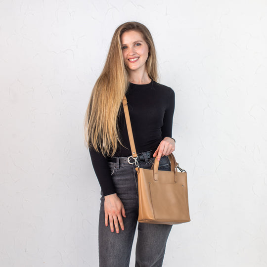 Caramel pebbled - Leather Purse Backpack