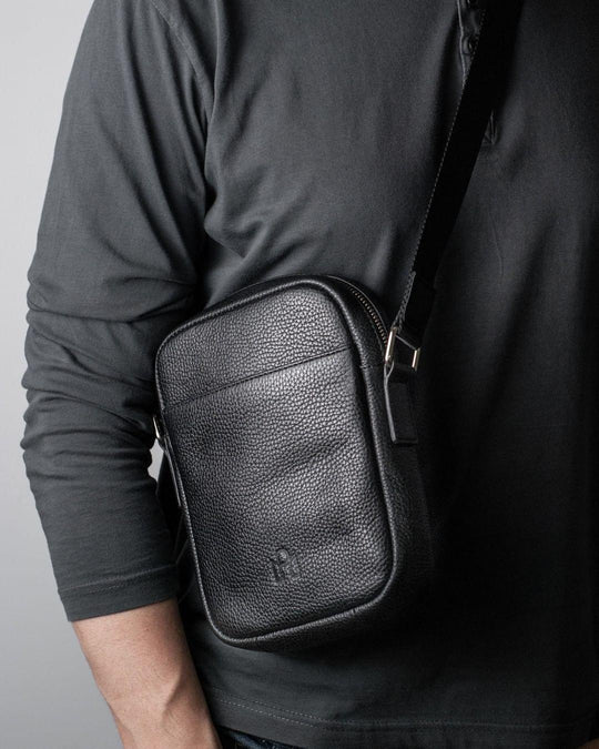 Stylish Men's Crossbody Pouch - Chic Small Bag for Everyday Use - Leather Purse Backpack