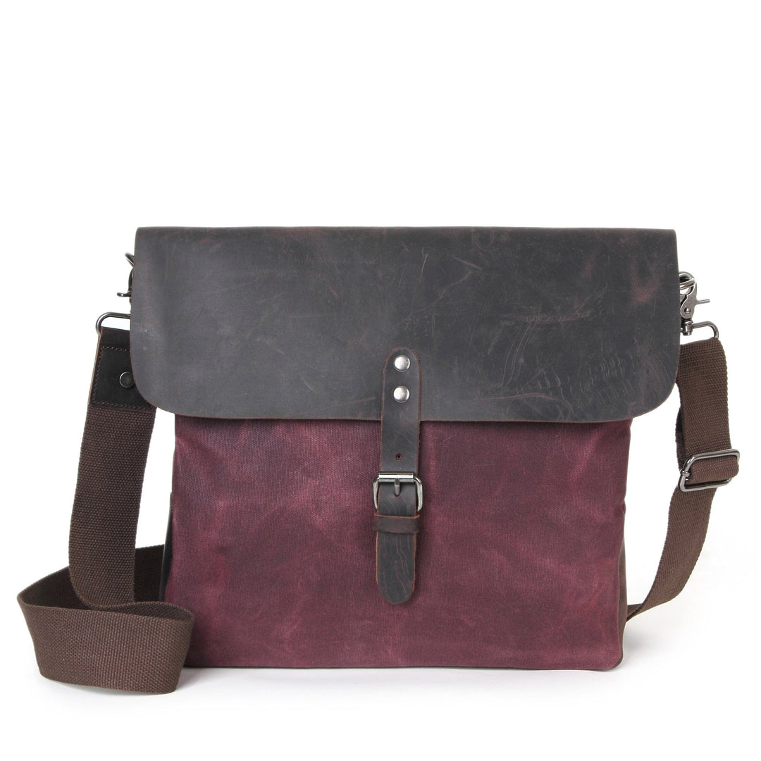 Vintage style tactical messenger bag for everyday carry
