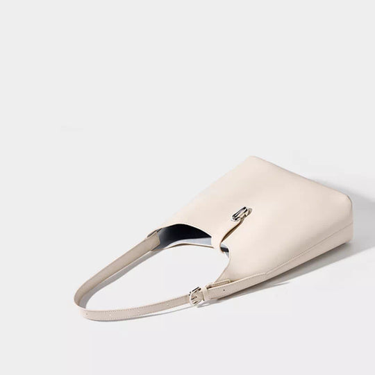 How to style an exclusive leather shoulder hobo bag elegantly