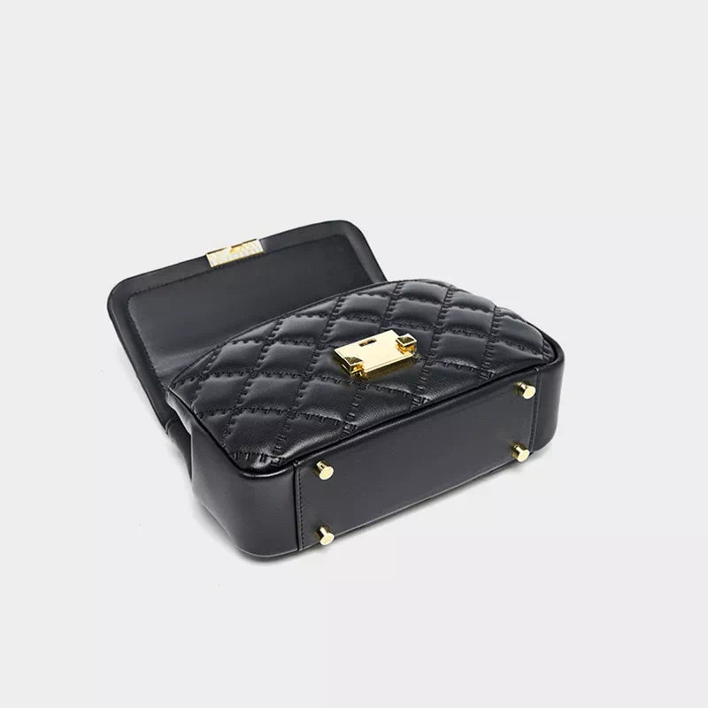 Stylish ways to accessorize with shoulder bags made from quilted leather