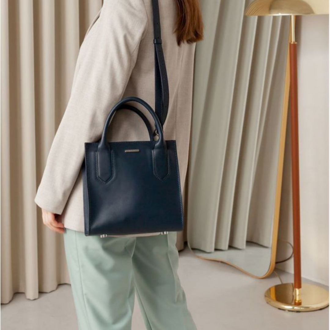 medium leather shoulder bag
