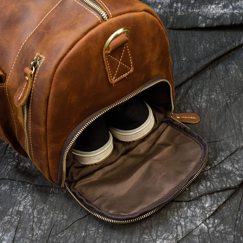 Classic design brown leather crossbody bag for travel