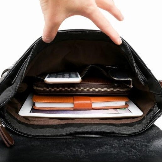 Chic and timeless black vegan leather crossbody purse