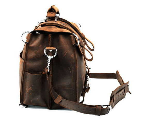 Retro leather messenger bag with a touch of luxury for men and women