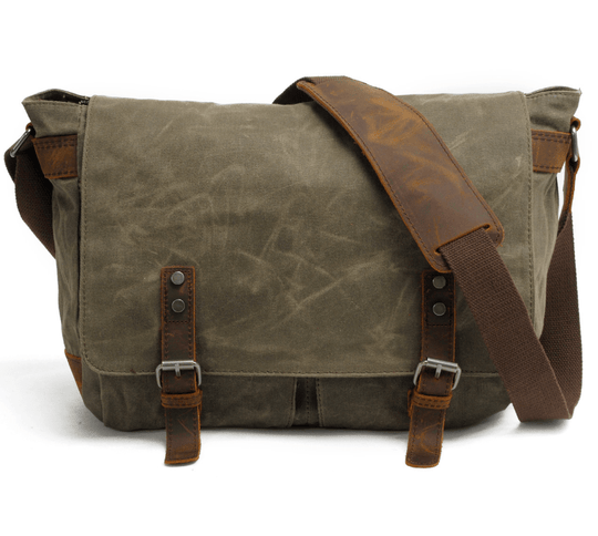 Fashionable crossbody camera bag for photographers
