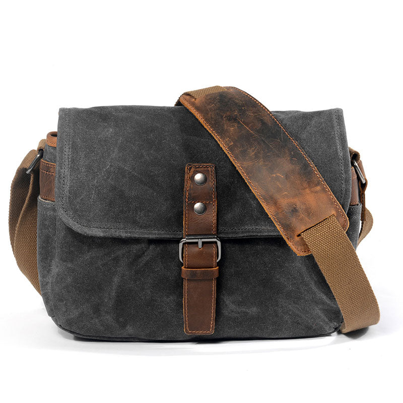 Canvas DSLR camera messenger pack