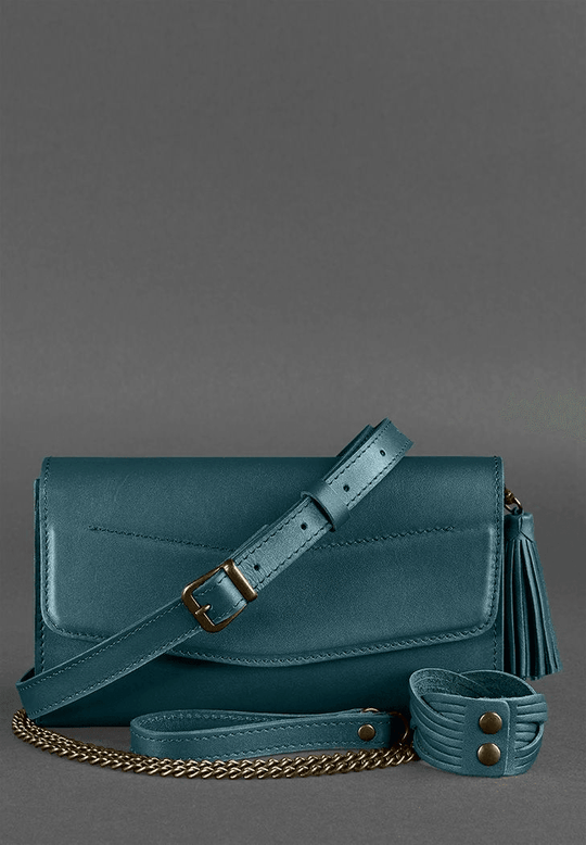 Chic Leather Women's Crossbody Bag for Evening and Daily Use - Leather Purse Backpack