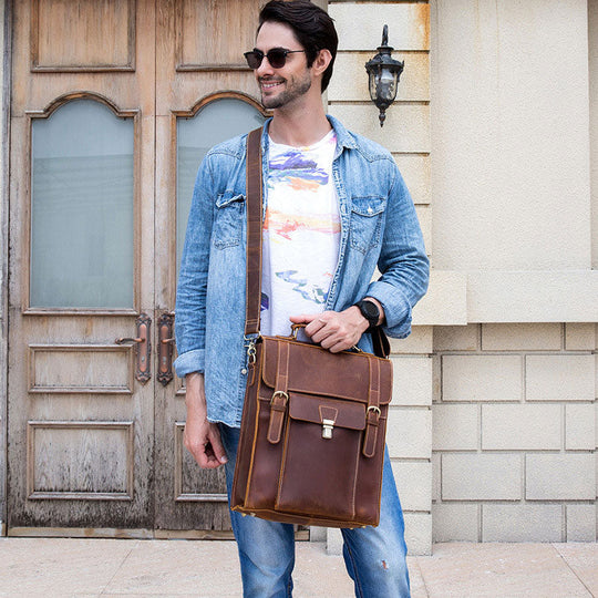 Men's vintage leather backpack for everyday use
