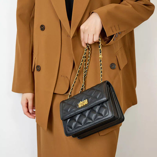 Latest trends in Ladies' Quilted Shoulder Bags