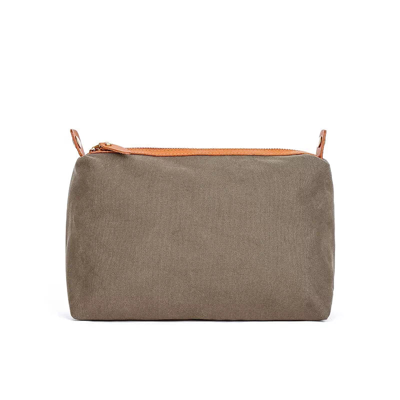 Premium quality leather crossbody bag with exclusive vegetable tanning