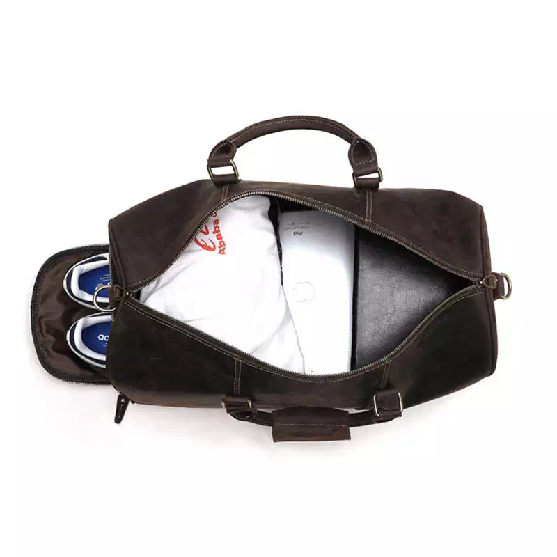 Stylish men's duffle bag in dark brown Crazy Horse leather