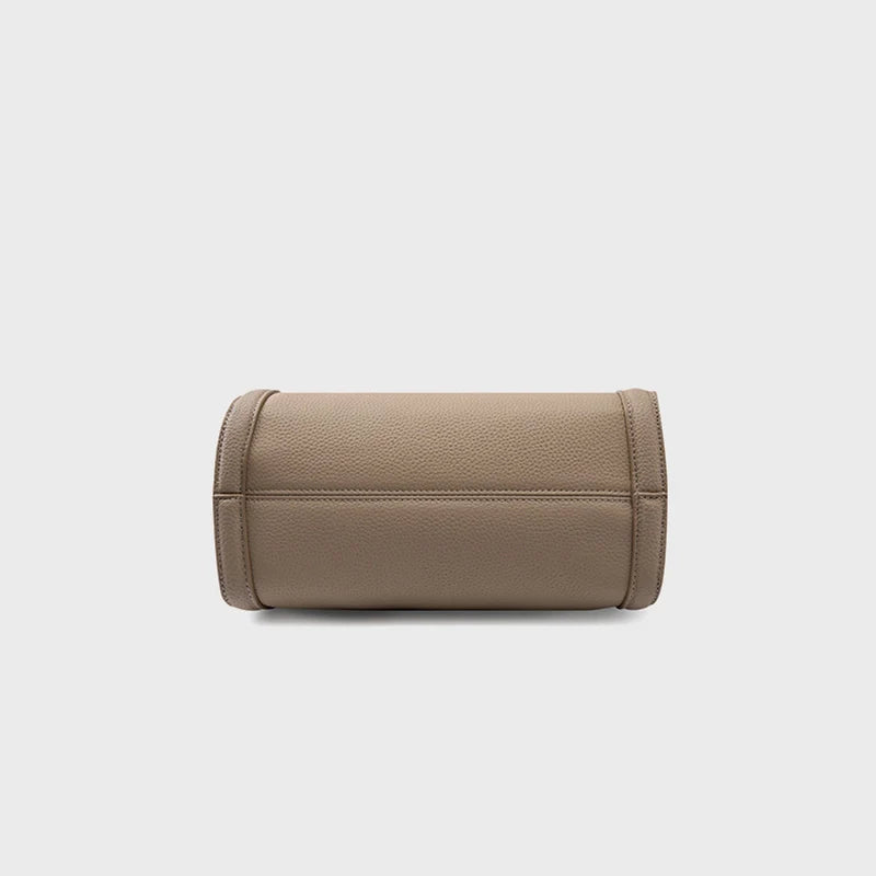 How to Choose the Right Premium Leather Satchel Handbag for Your Style