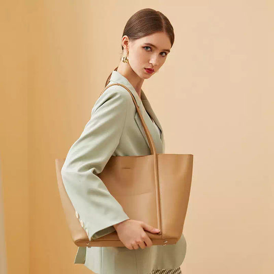 Classic leather tote for ladies