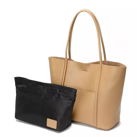 Classic style handbag in beige