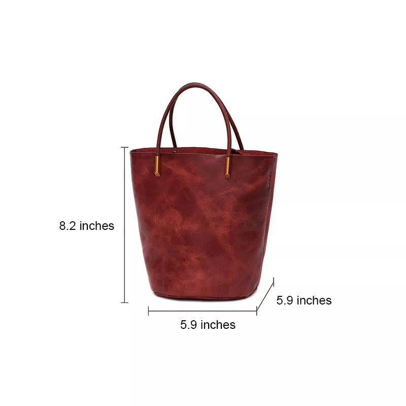 Sophisticated designer purse in leather