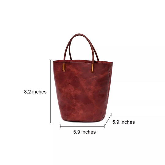 Sophisticated designer purse in leather