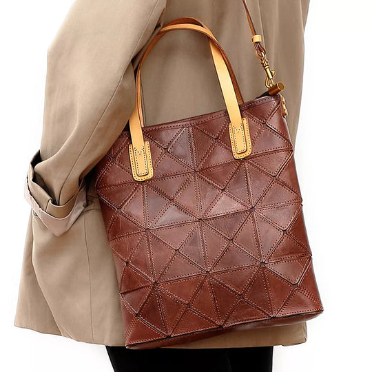 Vegetable-tanned leather crossbody purse