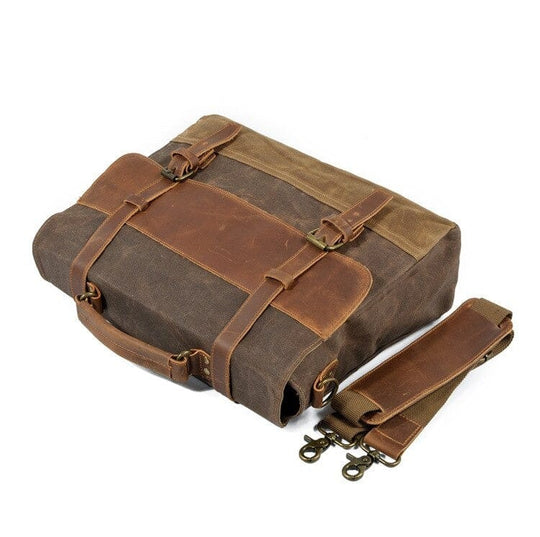 Fashionable waxed canvas messenger bag with a vintage touch
