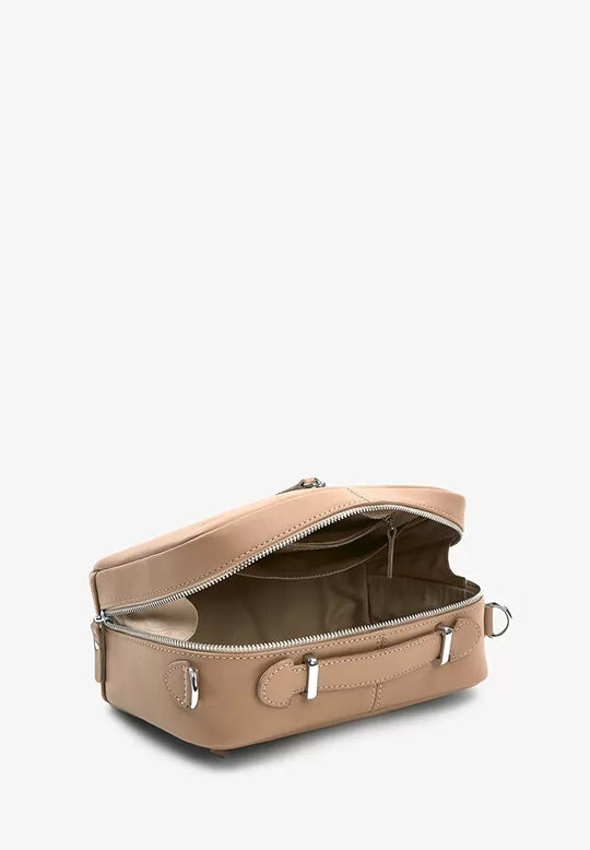 Elegant Women's Leather Bag – Timeless Style and Handcrafted Quality - Leather Purse Backpack