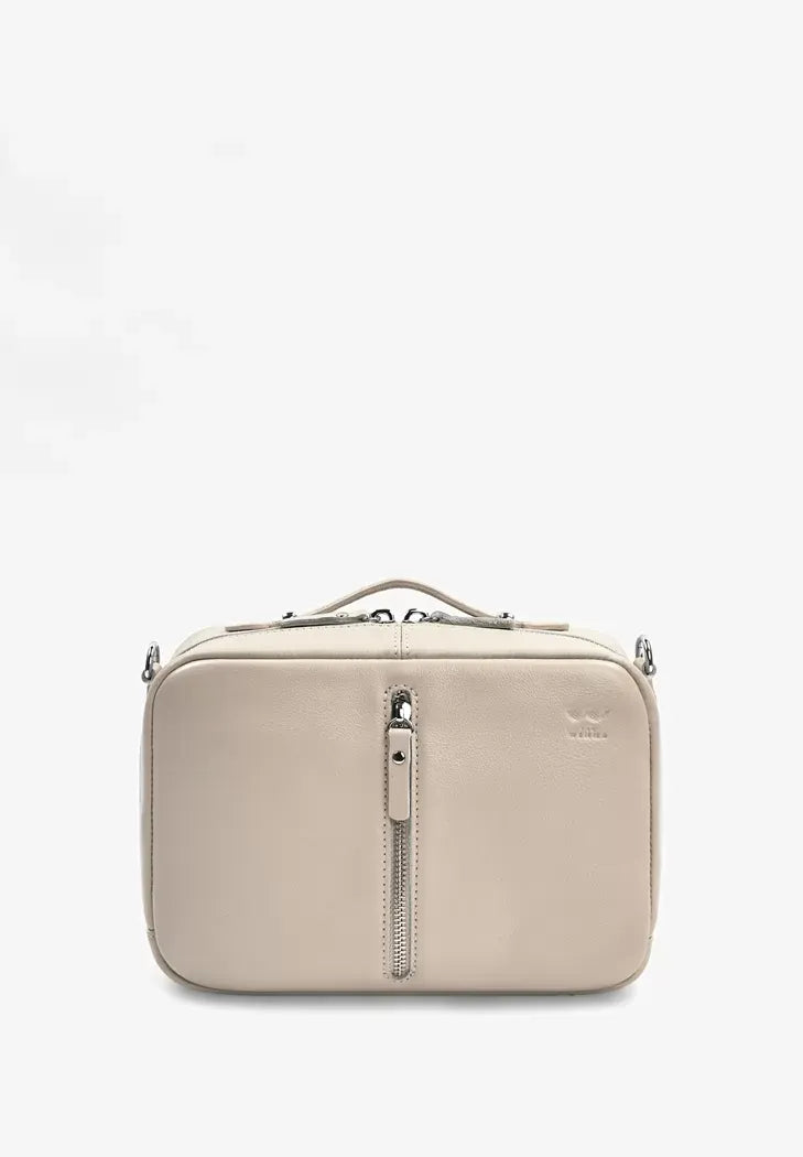 Elegant Women's Leather Bag – Timeless Style and Handcrafted Quality - Leather Purse Backpack