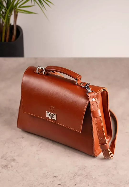Premium Women's Leather Bag – Classic Design for Everyday Style - Leather Purse Backpack