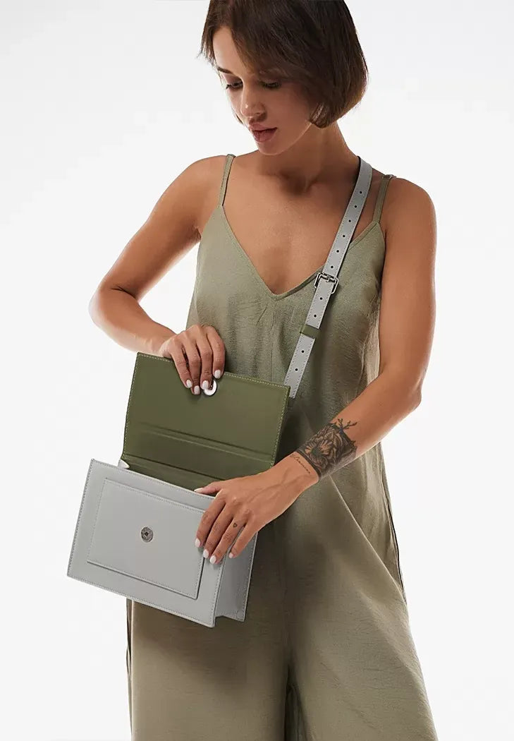 Premium Leather Shoulder Bag for Women – Stylish and Functional Design - Leather Purse Backpack