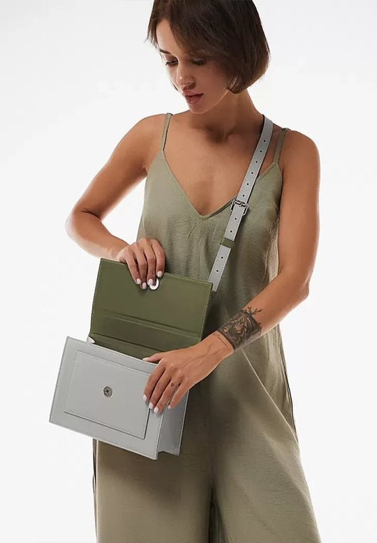 Premium Leather Shoulder Bag for Women – Stylish and Functional Design - Leather Purse Backpack
