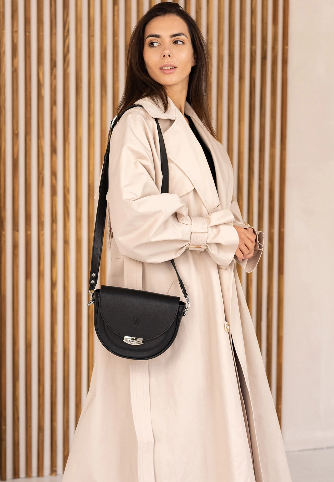 Women's Leather Shoulder Bag – Stylish and Practical - Leather Purse Backpack