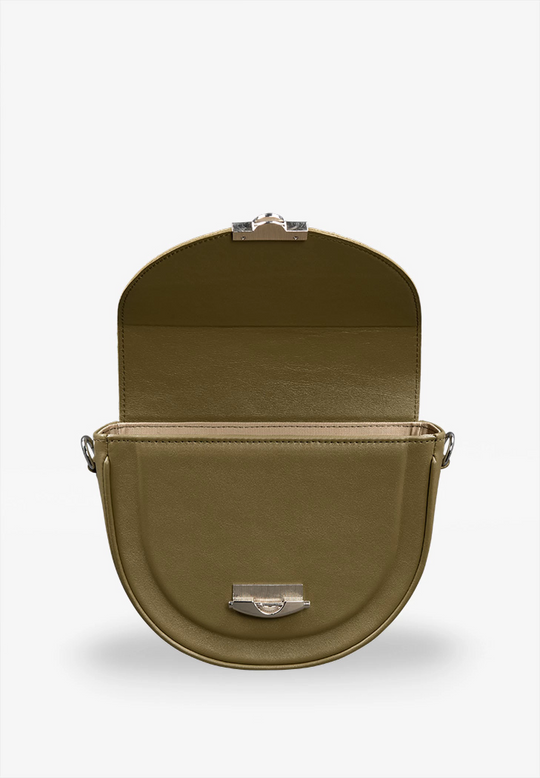 Women's Leather Shoulder Bag – Stylish and Practical - Leather Purse Backpack