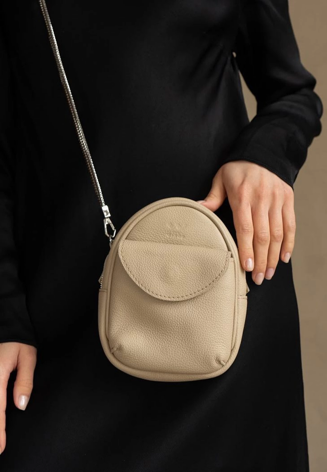 Women's Mini Bag – Chic and Compact Everyday Accessory - Leather Purse Backpack