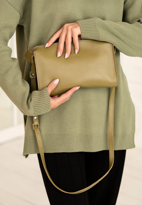 Elegant Sleek Women's Bag in Genuine Leather - Leather Purse Backpack
