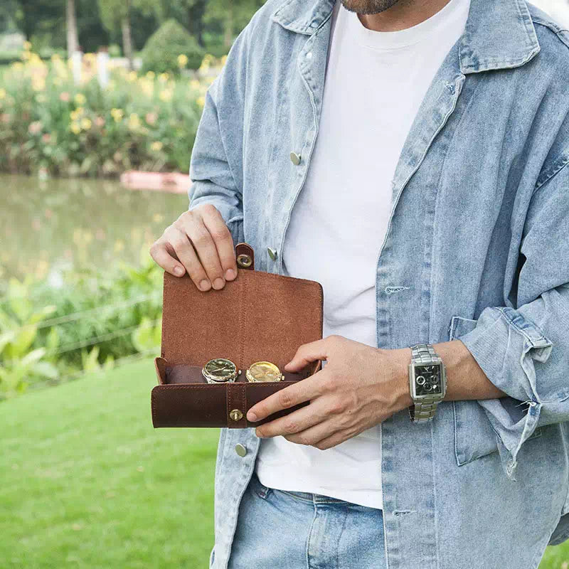 Modern leather watch roll-up case