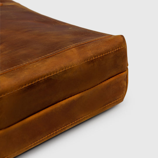 Leather tote bag for laptop