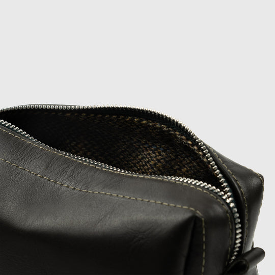Leather makeup organizer