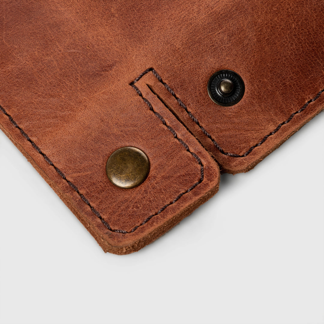 Brown distressed mens leather valet tray