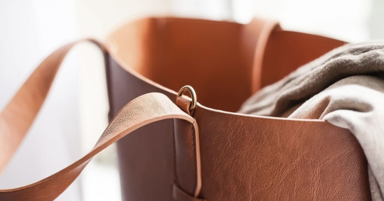 Organizational bliss: inside the world of women's leather tote bag designs