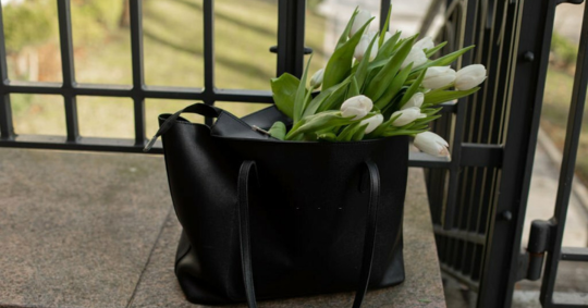 Leather tote bags: a sustainable fashion choice for eco-conscious women