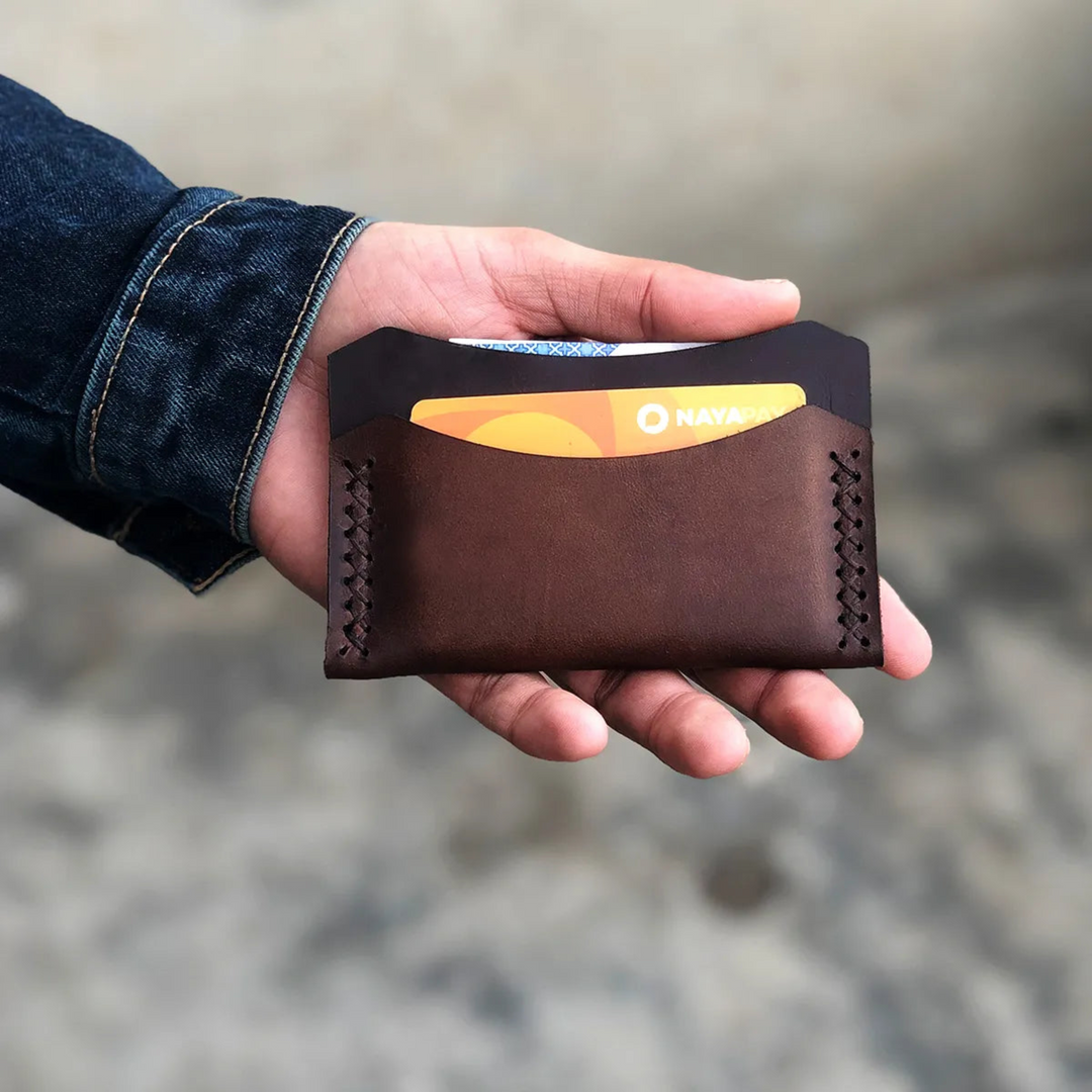 Small accessory, big impact: how choosing a leather card holder can support sustainable fashion