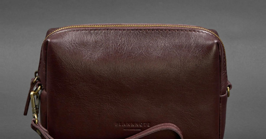 The versatility of leather cosmetic bags