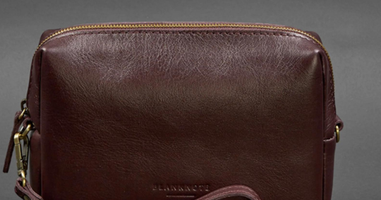 Essential features to look for in leather cosmetic bags