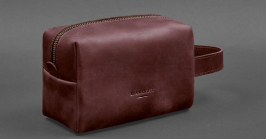 Leather cosmetic bags: a statement of sophistication