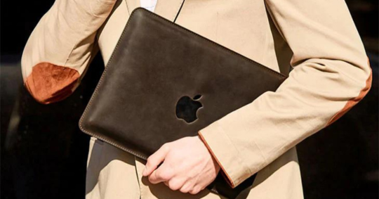 How to match your leather MacBook sleeve with your personal style?