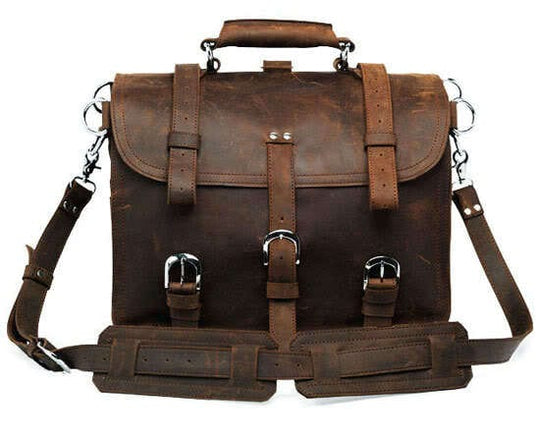 Fashionable high-quality leather messenger bag with a vintage touch